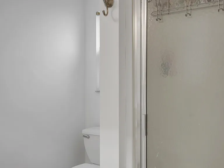 444 Island View Cir — Photo 33