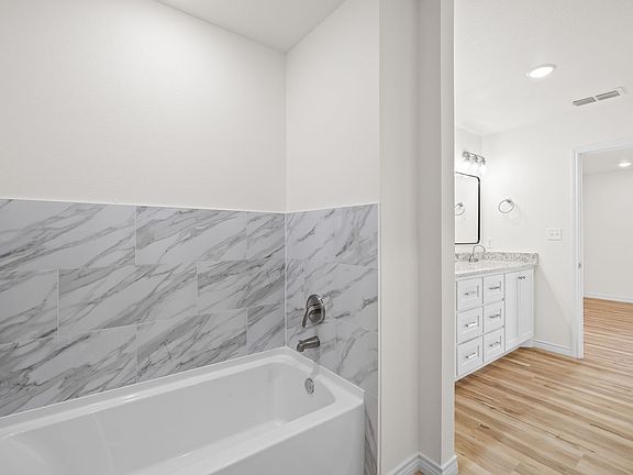 2nd image of 10501 N County Road 2800 Unit B