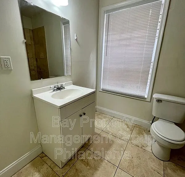 1723 Fontain St #A — Photo 16