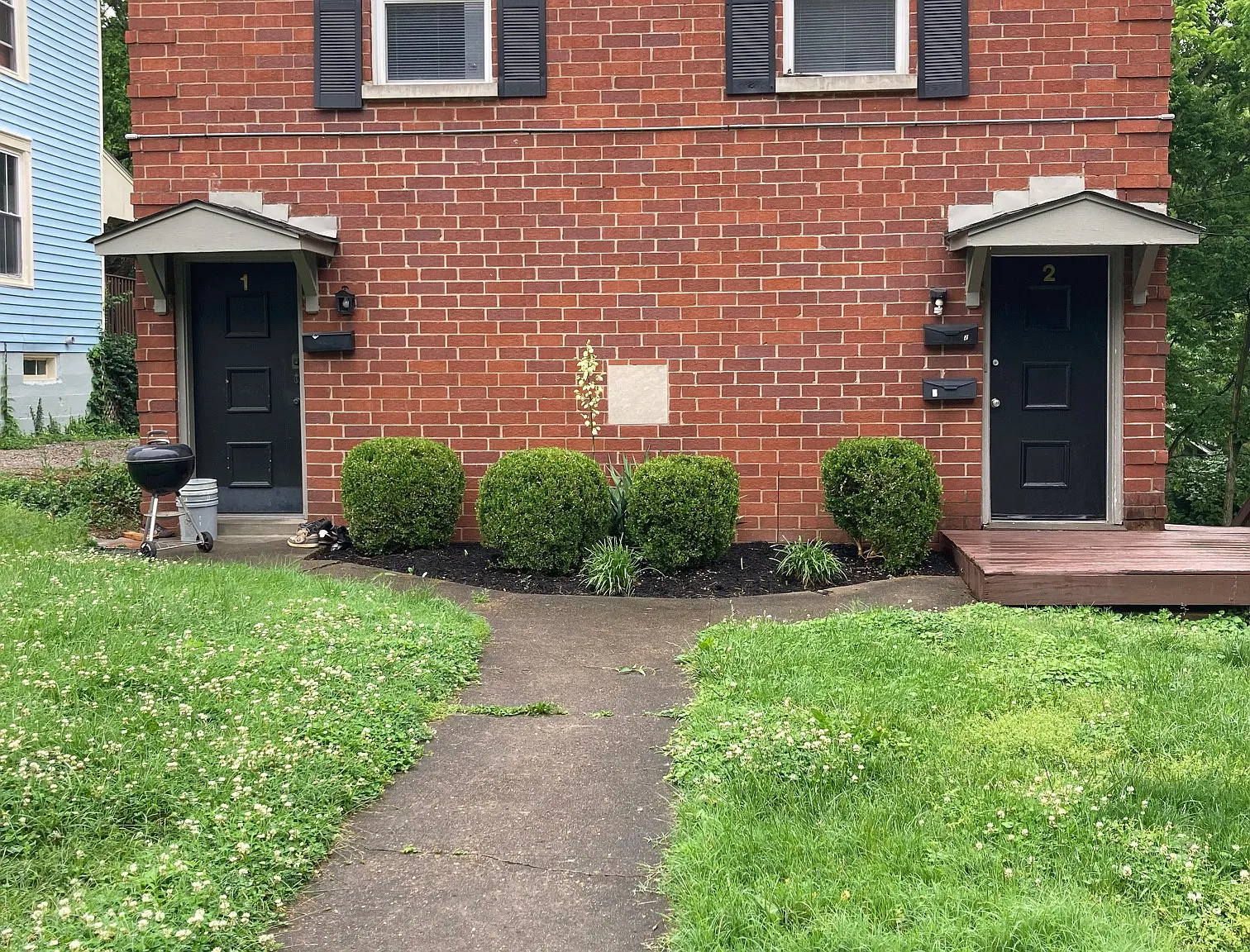 2 bed, 900 sqft, $995 — Photo 1