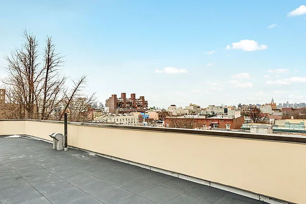 Rented by Space Link Realty | media 6