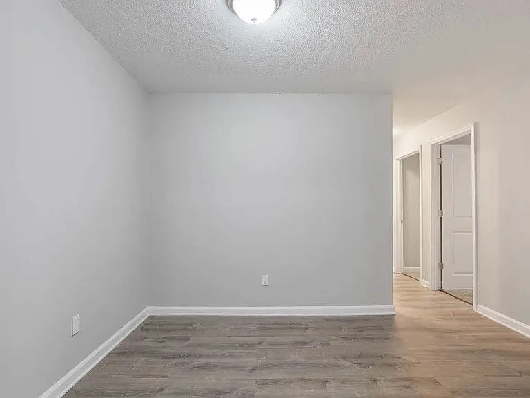 The Onyx Hoover Apartments — Photo 80