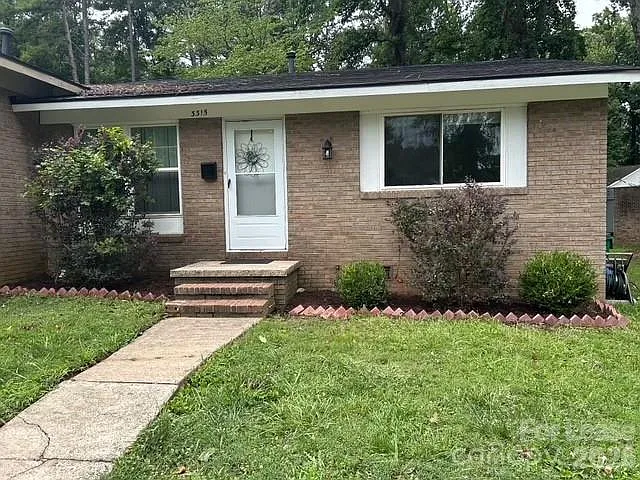 3315 Erskine Dr — Photo 1