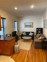 Rented by R New York