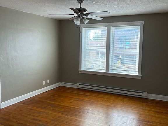 2nd image of 935-937 Maine St #1