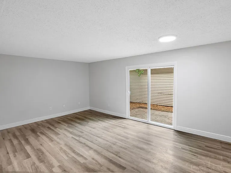Woodland Trace Apartments — Photo 6