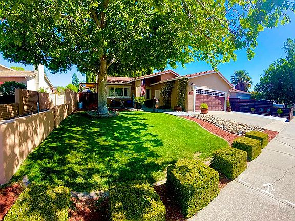 2nd image of 748 Scottsdale Dr