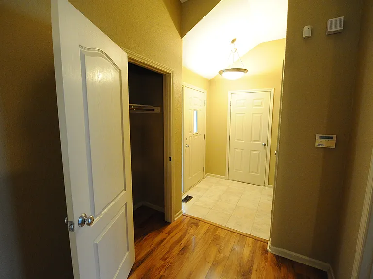 3204 NW 67th Ct — Photo 8