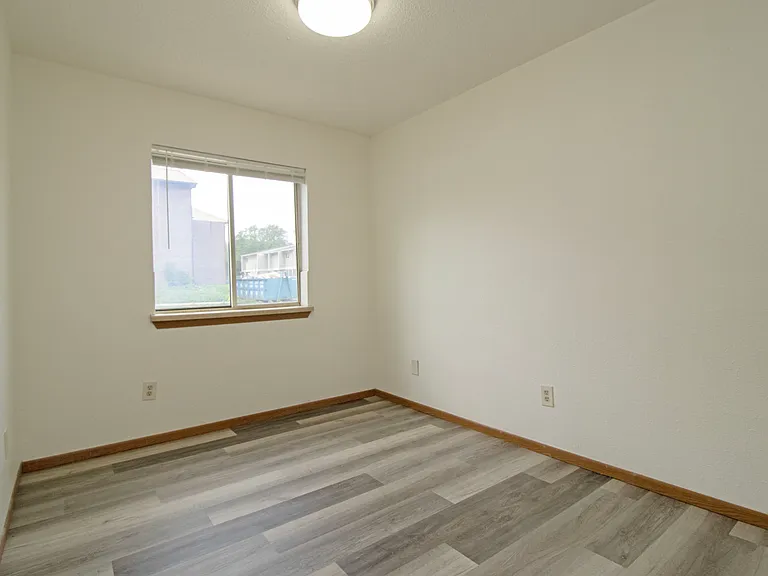 1526 9th Ave S #101 — Photo 11