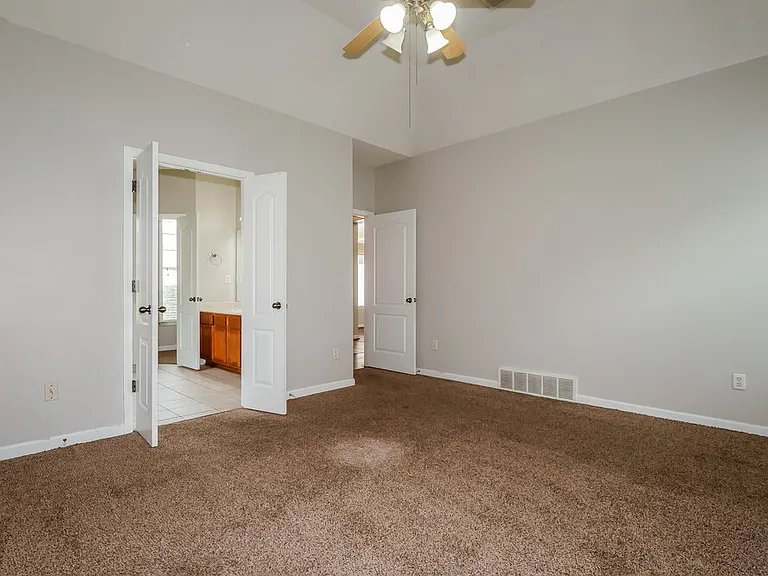 9555 Morning Shadow Dr — Photo 12