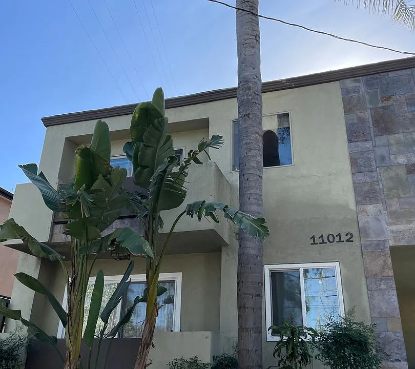 11012 Fruitland Dr