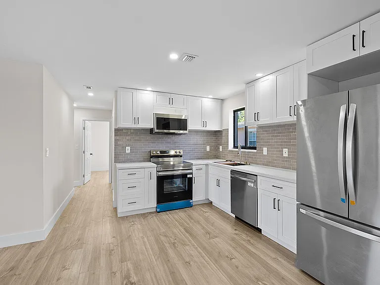 1522 NW 41st St — Photo 9