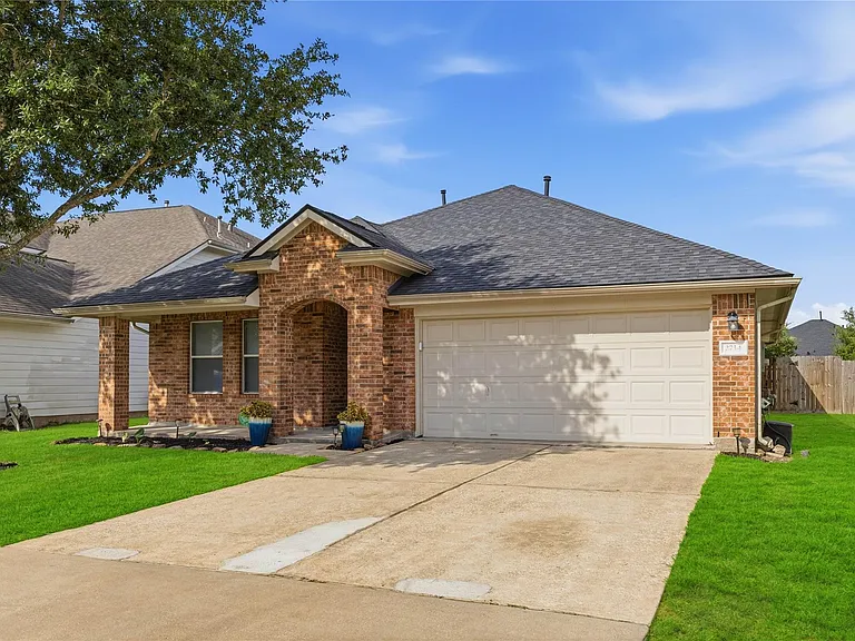 2734 Trinity Glen Ln — Photo 3