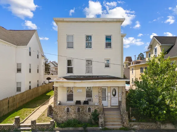 352 Dubuque Street, Manchester, NH 03102