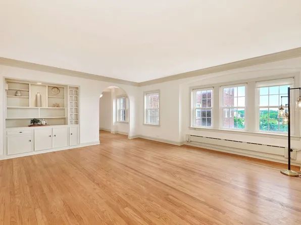 115 S Rutan Ave #7E, Wichita, KS 67218