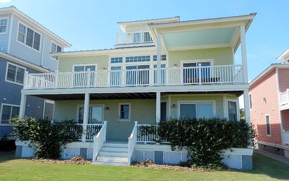 3rd image of 6 Kings Bay Dr
