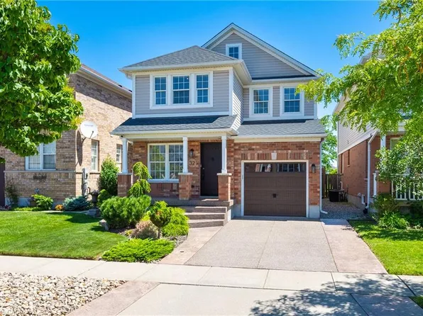 32 Bloomington Dr, Cambridge, ON N1P 1J4