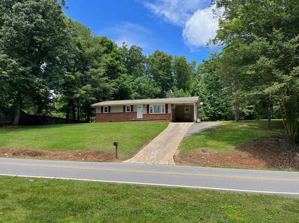 793 Harmony Grove Rd