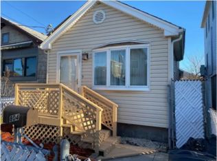 804 Shad Creek Rd, Broad Channel, NY 11693