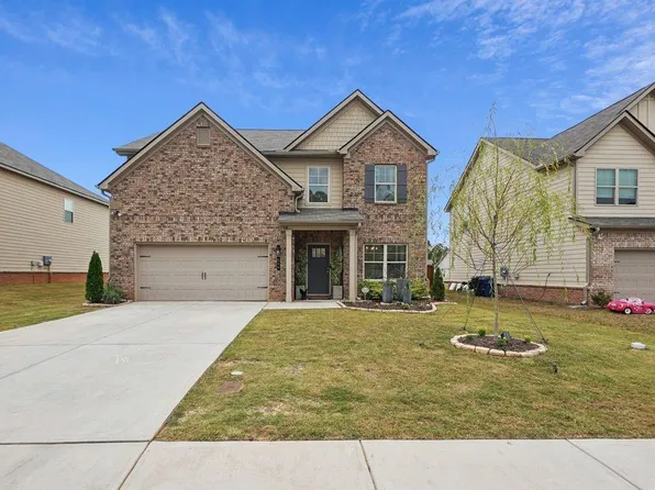 824 Lakehaven Ln, Loganville, GA 30052