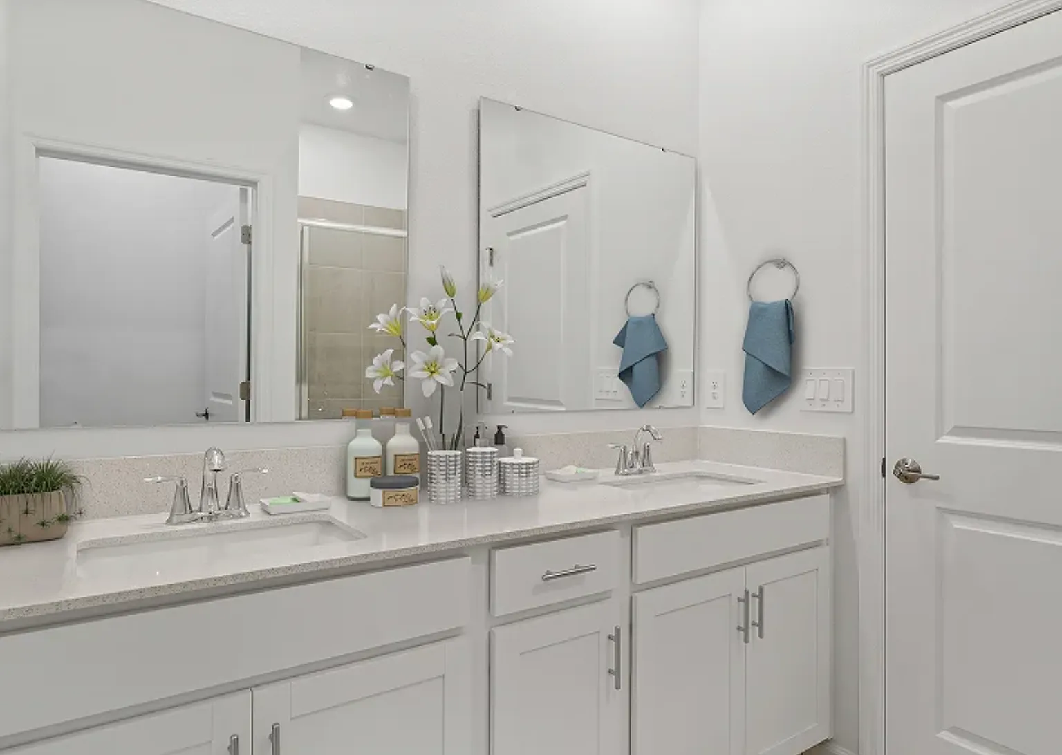4 bed, 2000 sqft, $2,550 — Photo 3