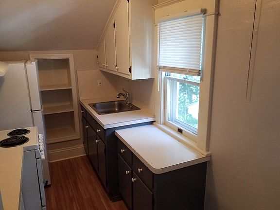 5th image of 437 Connecticut Ave #2
