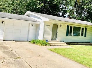 2212 Spring Brook Ave, Rockford, IL 61107