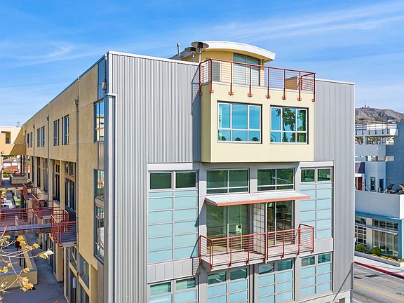 4th image of 175 S Ventura Ave #309