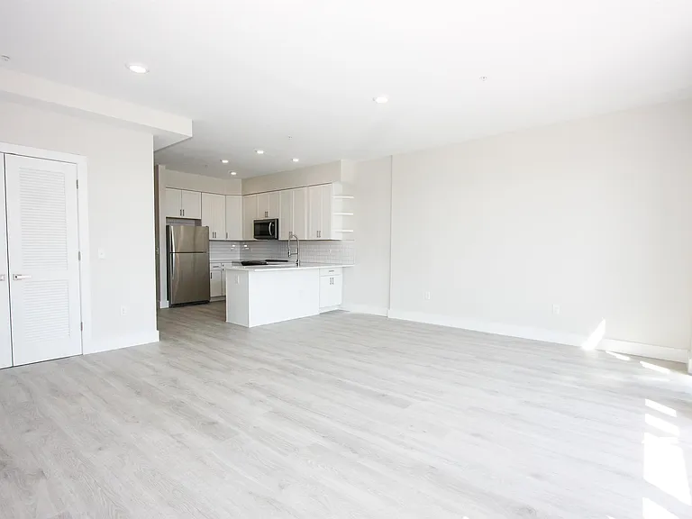 141 Newark Ave #5 — Photo 7