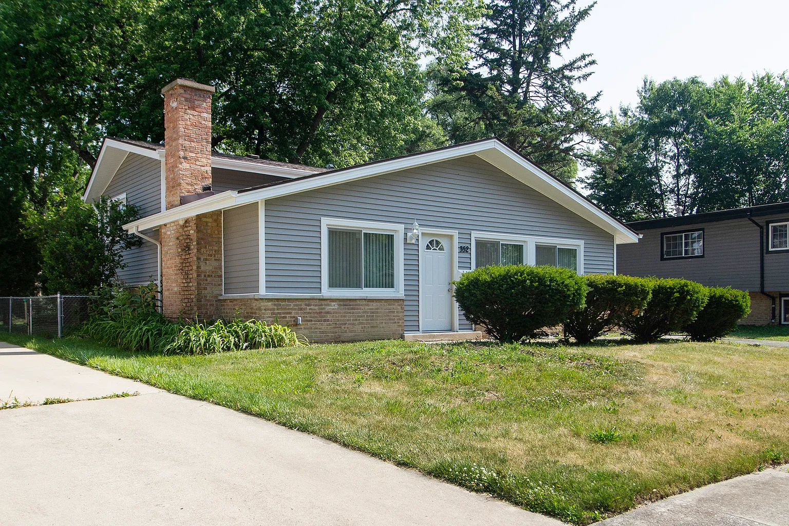 352 Winnebago St photo 1