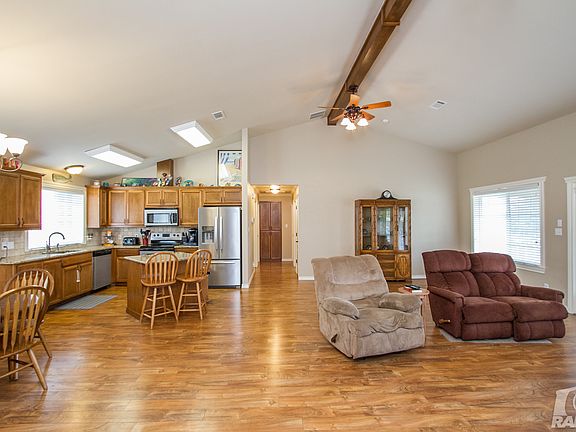 4th image of 4205 Brook Hollow Ln