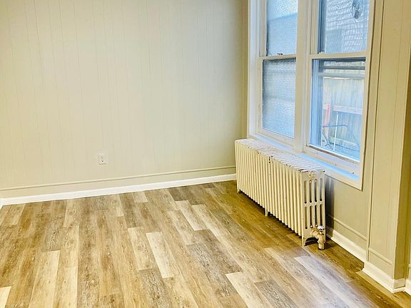 5th image of 203 N 2nd St Floor 1