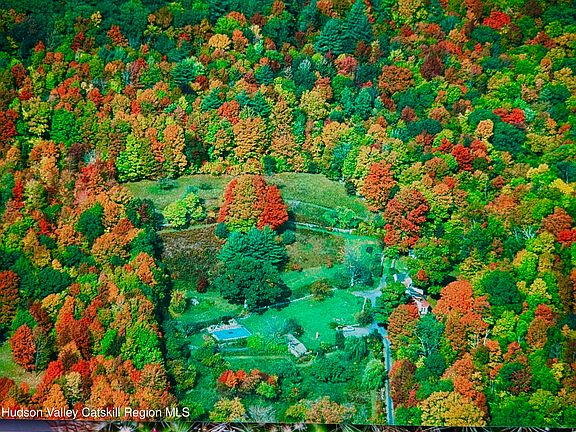 2nd image of 190 Lewis Hollow Road