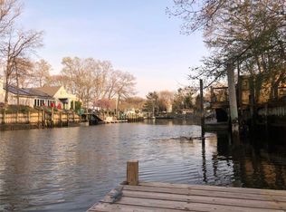 205 Gull Pond Ln, Greenport, NY 11944