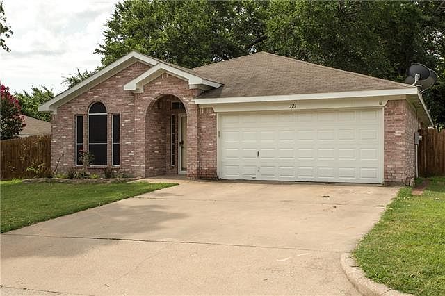 1st image of 321 Sweetwater Dr