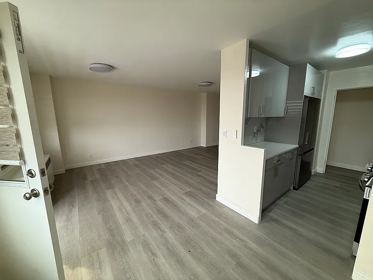 14430 Roosevelt Ave #601 — Photo 14