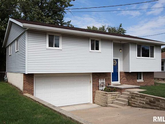 3rd image of 247 Lawnridge Dr