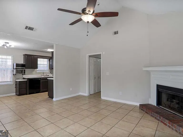 3756 Old Oak Ct — Photo 5