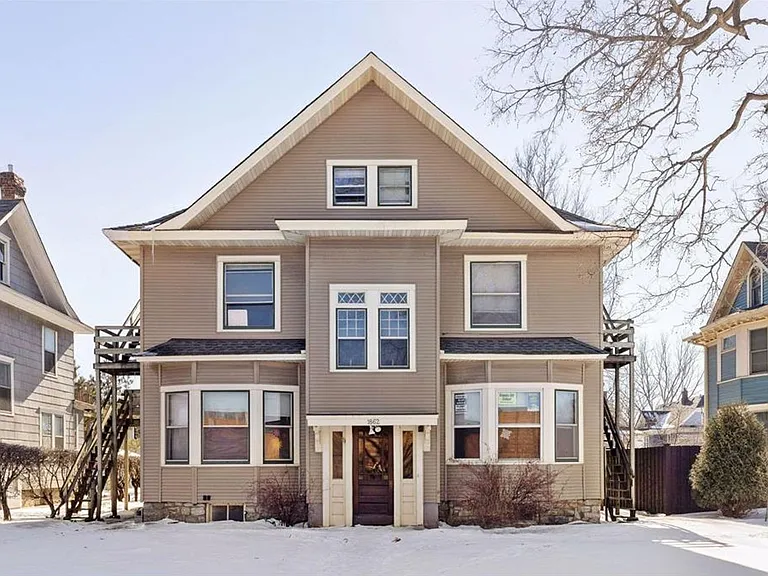 1862 Roblyn Ave — Photo 8
