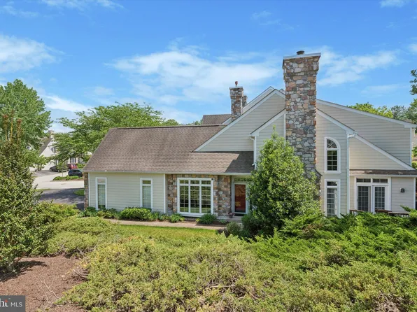 13 Lakeview Cir, Berwyn, PA 19312