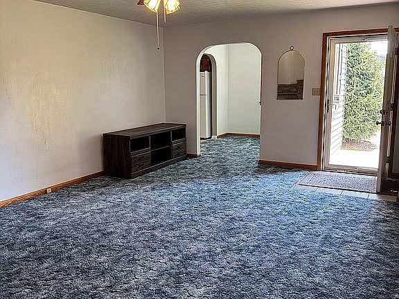 5th image of 2400 Rockland Ave