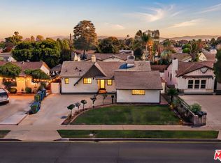 8938 Monogram Ave, North Hills, CA 91343