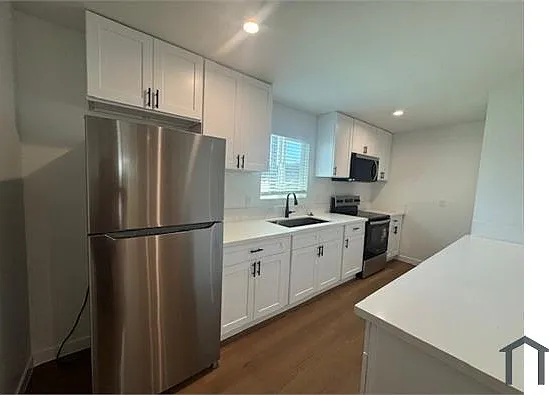 348 W 68th St — Photo 15