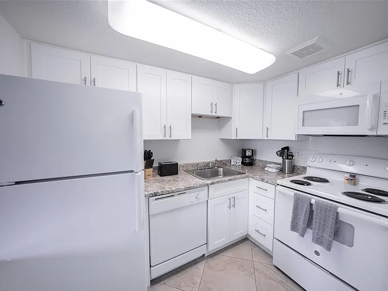 Scottsdale Park Suites — Photo 1
