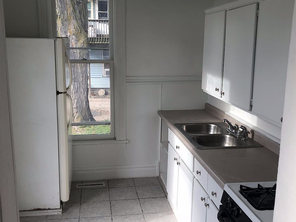 2nd image of 57 E Ash St #1
