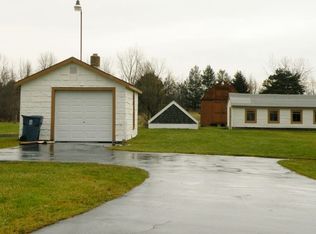 4929 S Saginaw Rd, Freeland, MI 48623