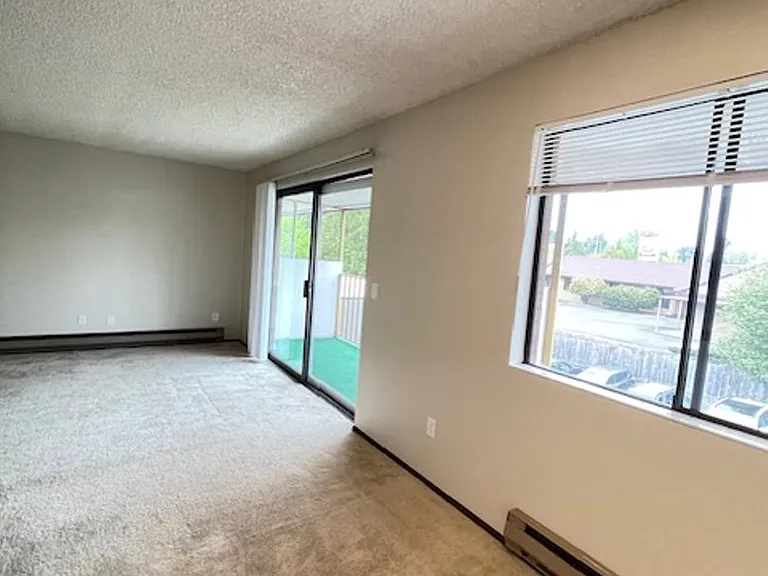 1520 NE 143rd St — Photo 23
