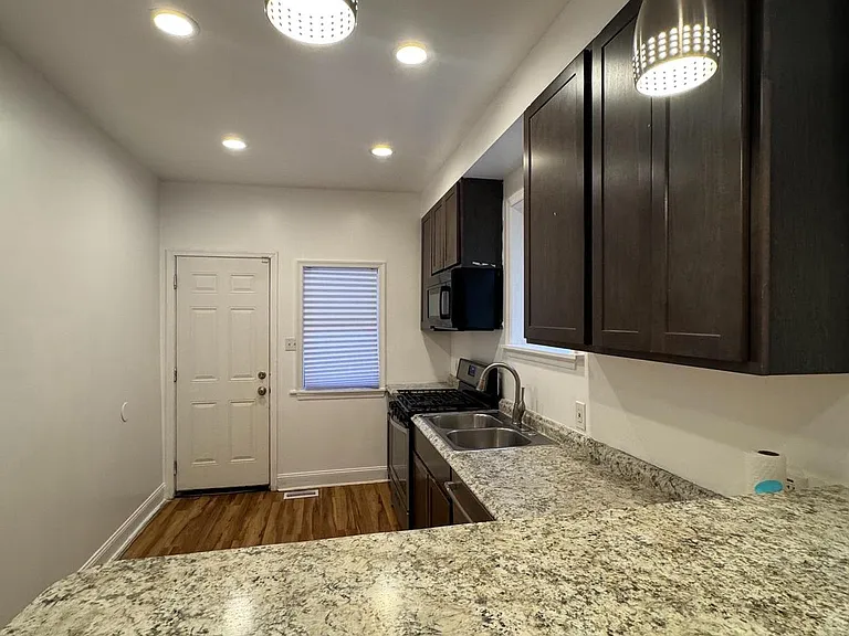 4013 Eierman Ave — Photo 2