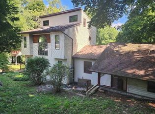 2 Wilbur Rd, Pleasant valley, NY 12569