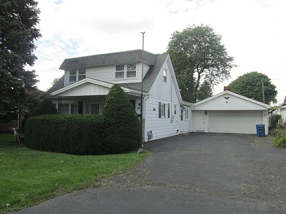 2nd image of 124 N Caryl Ave